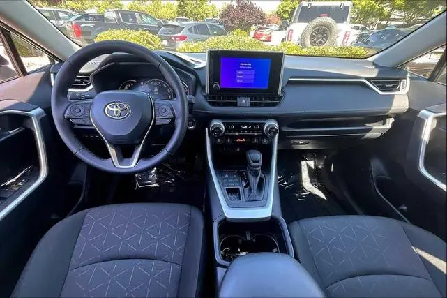 TOYOTA RAV4 XLE