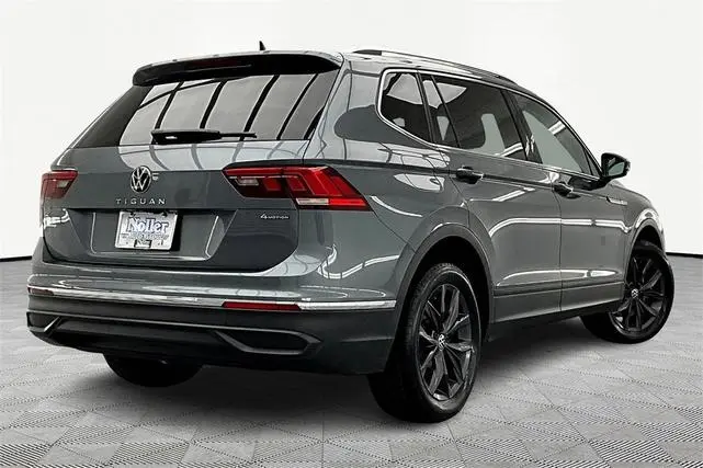 Volkswagen Tiguan 2.0T SE