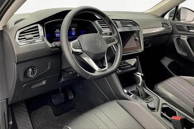 Volkswagen Tiguan 2.0T SE