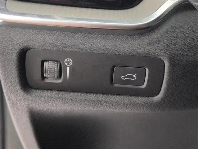 2021 Volvo V60 Cross Country T5