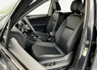 Volkswagen Tiguan 2.0T SE