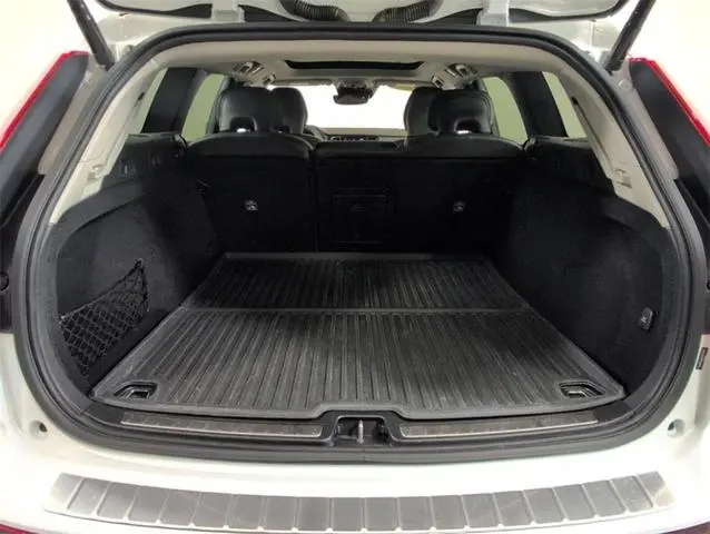 2021 Volvo V60 Cross Country T5