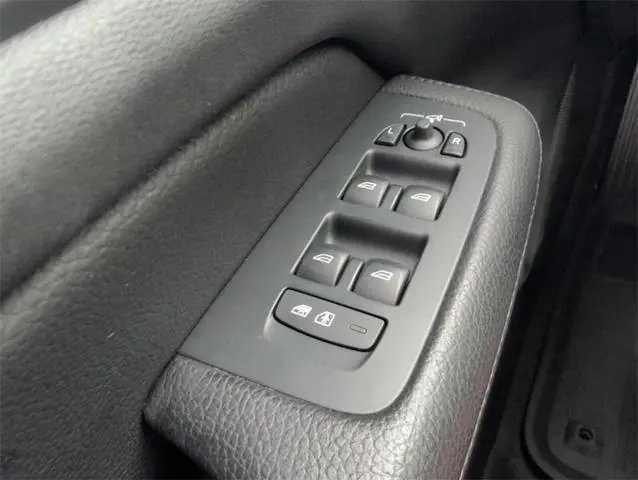 2021 Volvo V60 Cross Country T5