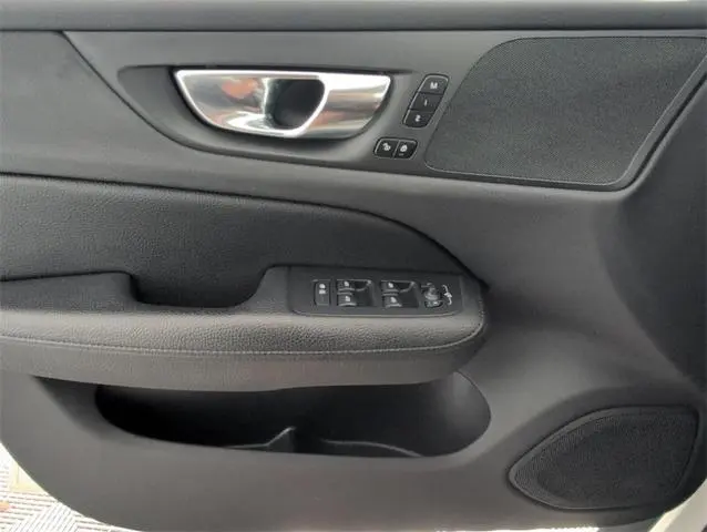 2021 Volvo V60 Cross Country T5