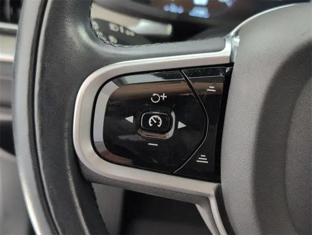 2021 Volvo V60 Cross Country T5