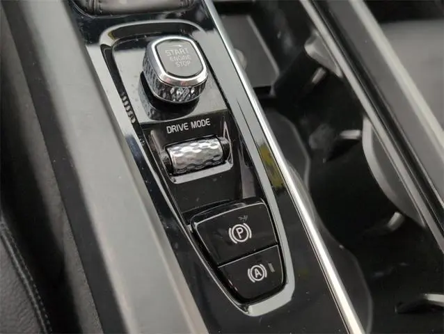 2021 Volvo V60 Cross Country T5