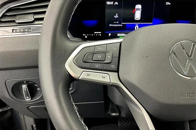 Volkswagen Tiguan 2.0T SE