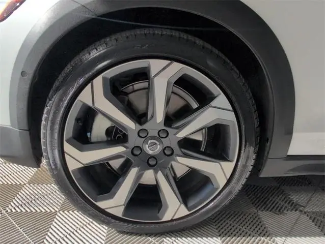 2021 Volvo V60 Cross Country T5