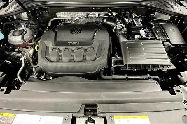 Volkswagen Tiguan 2.0T SE