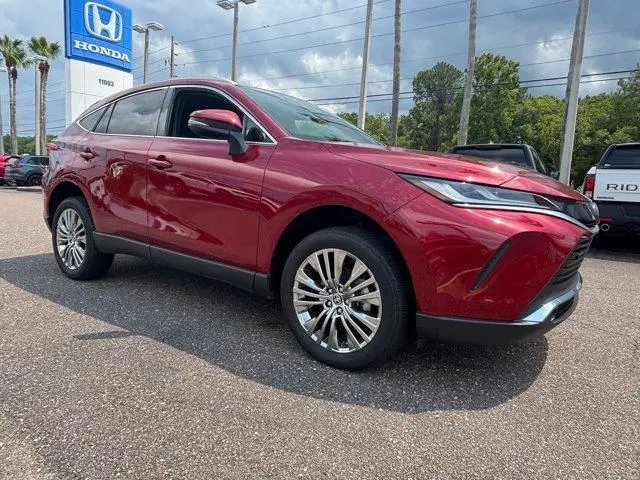 2023 Toyota Venza XLE