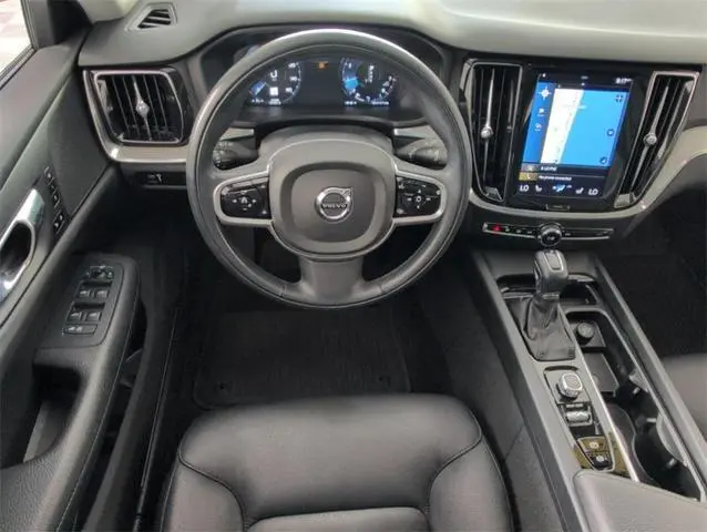 2021 Volvo V60 Cross Country T5