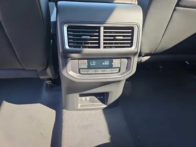 2026 Volkswagen Atlas 2.0T