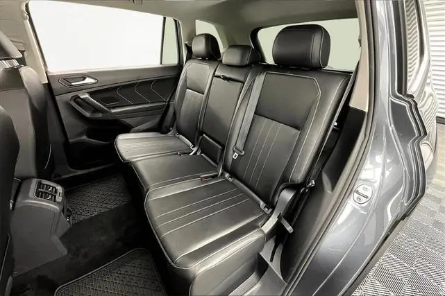 Volkswagen Tiguan 2.0T SE